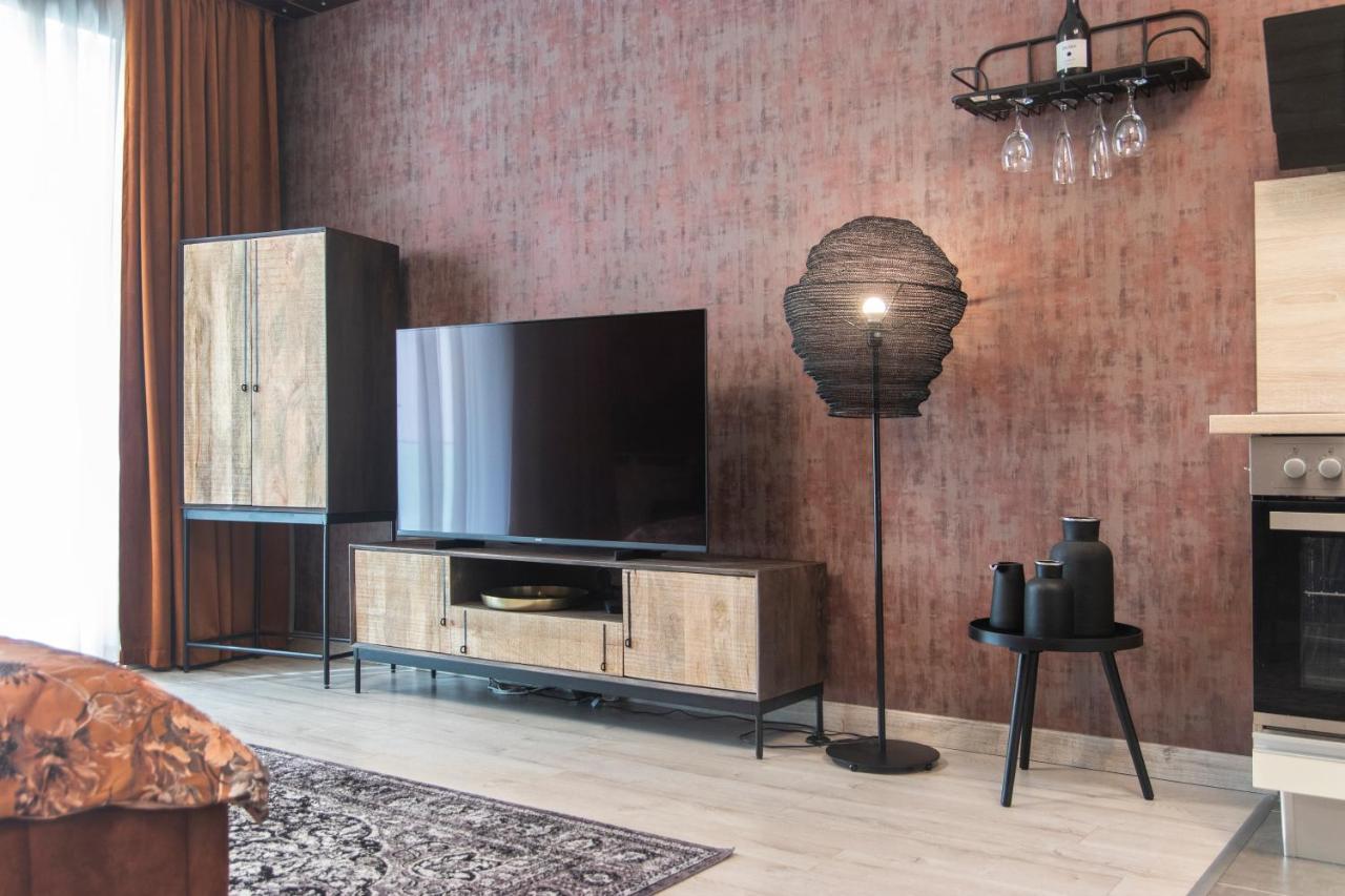 Grand Suites Corvin Budapesta Exterior foto