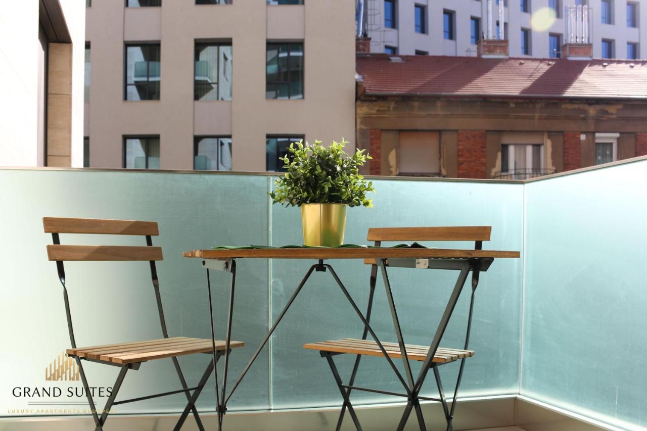 Grand Suites Corvin Budapesta Exterior foto