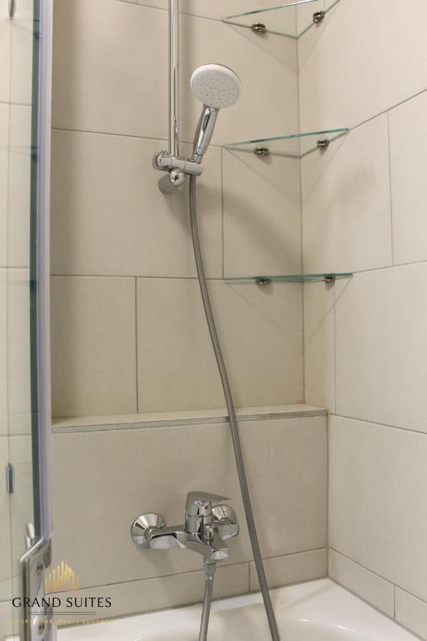 Grand Suites Corvin Budapesta Exterior foto
