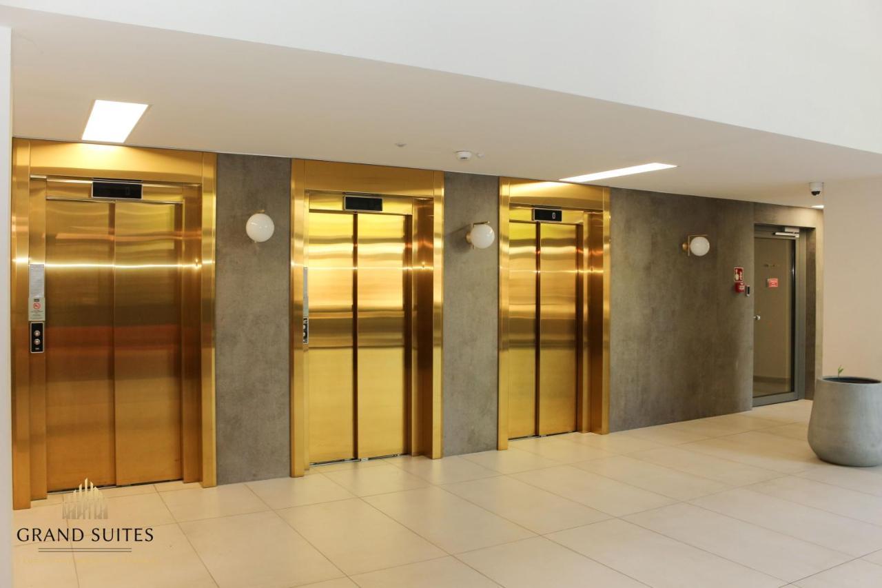 Grand Suites Corvin Budapesta Exterior foto