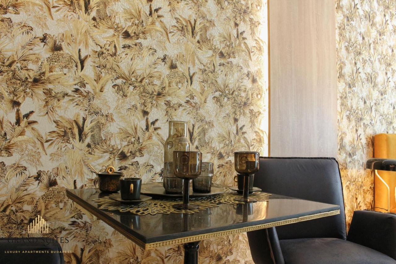 Grand Suites Corvin Budapesta Exterior foto