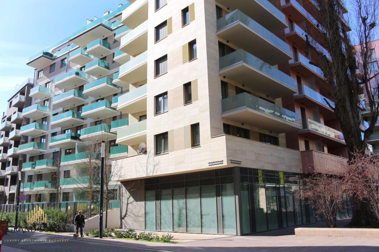 Grand Suites Corvin Budapesta Exterior foto