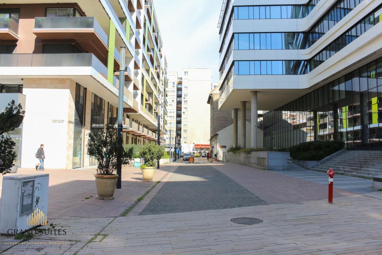 Grand Suites Corvin Budapesta Exterior foto